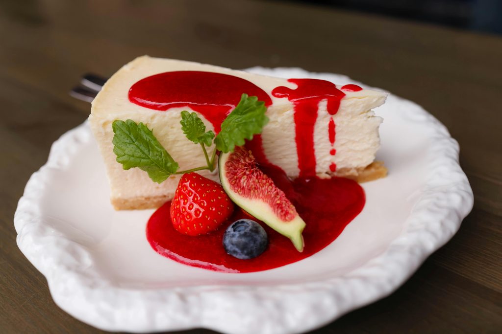 Cheese-Cake-With-Strawberry-Cream